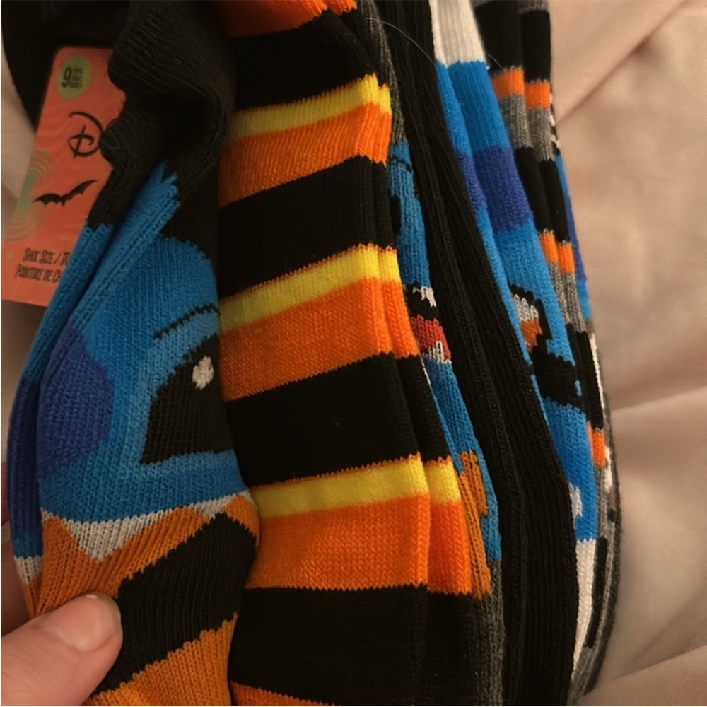 Disney Halloween Stitch 9 pairs of socks - Picture 6 of 6